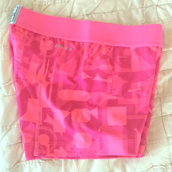 Nike Pants - NIKE PRO COMPRESSION SHORTS